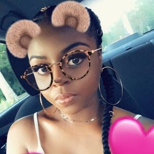 Meet your Posher, Tiffany